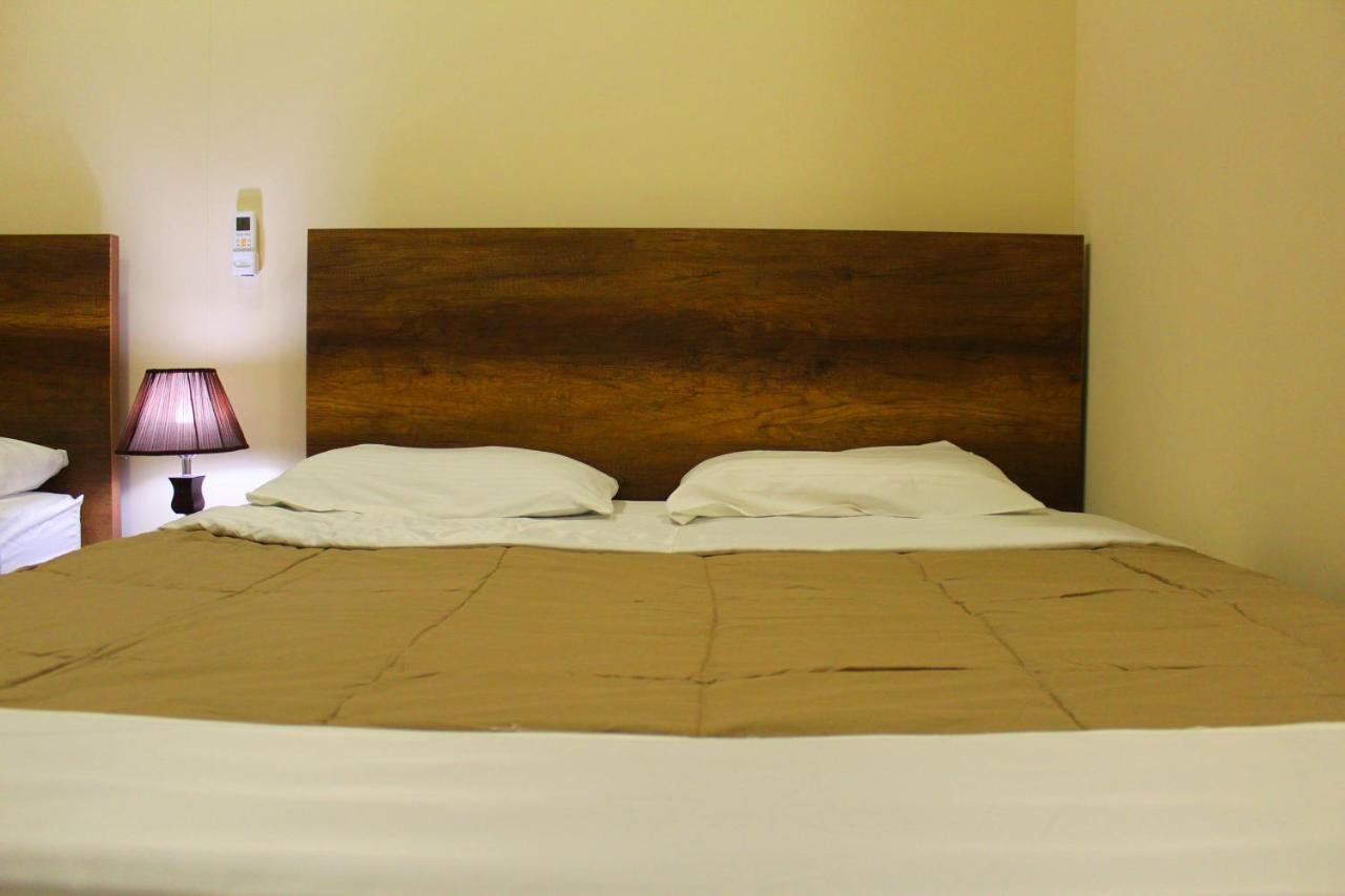 Brok'S Hotel Tbilisi Eksteriør bilde
